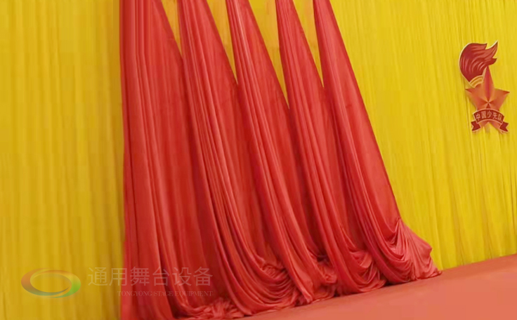 通用舞臺(tái)紅色會(huì)議金絲絨舞臺(tái)幕布 手感絲滑 經(jīng)久耐用 ！